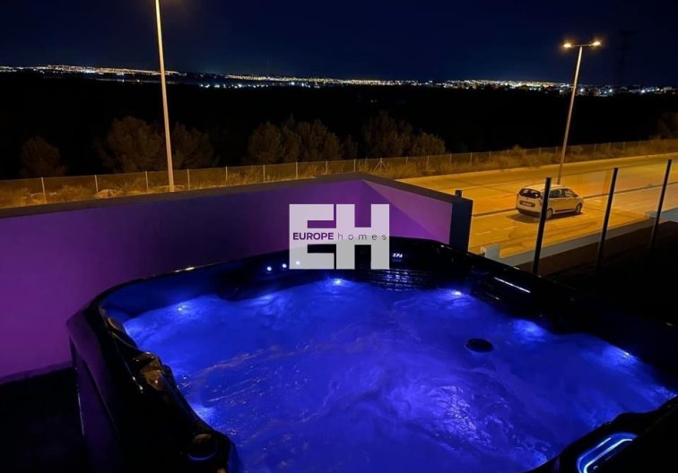 Resale - villa - Villamartin - Costa Blanca