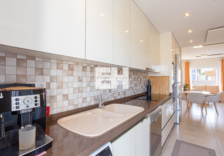 Resale - villa - Orihuela Costa - Costa Blanca