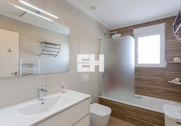 Resale - villa - Orihuela Costa - Costa Blanca