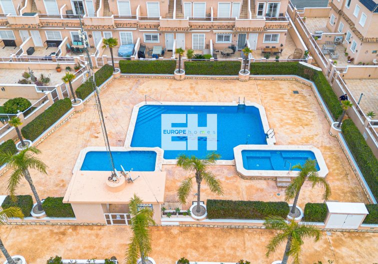 Resale - villa - Orihuela Costa - Costa Blanca