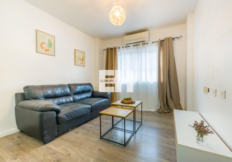 Segunda mano - Apartamento  - Torrevieja - Estacion De Autobuses