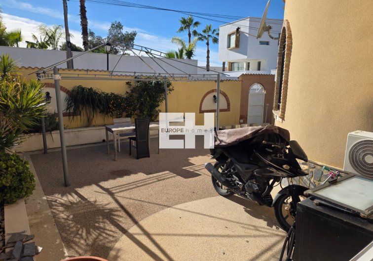 Segunda mano - villa - Orihuela Costa - Villamartín-las Filipinas