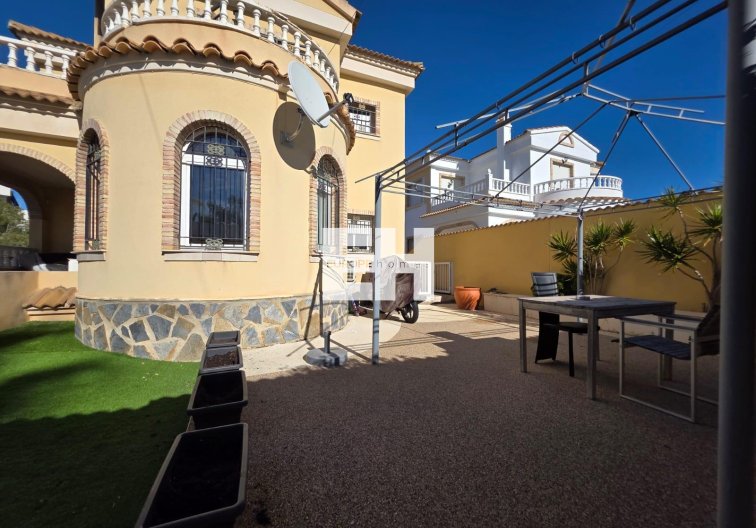 Segunda mano - villa - Orihuela Costa - Villamartín-las Filipinas