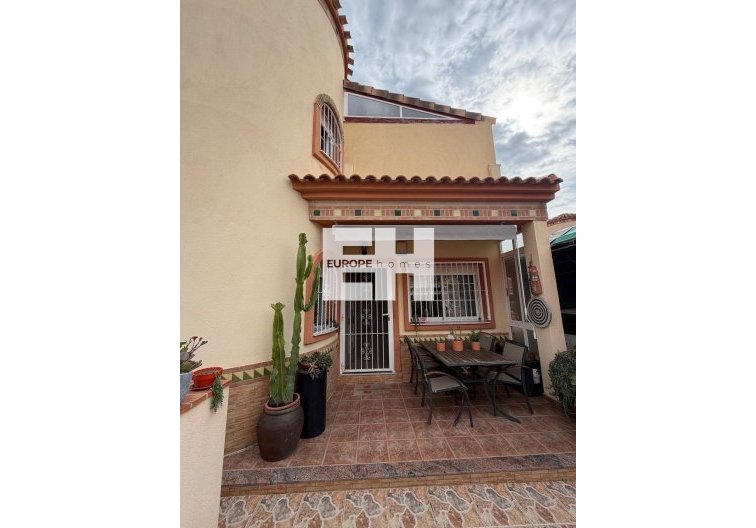 Herverkoop - villa - Orihuela Costa - Playa Flamenca