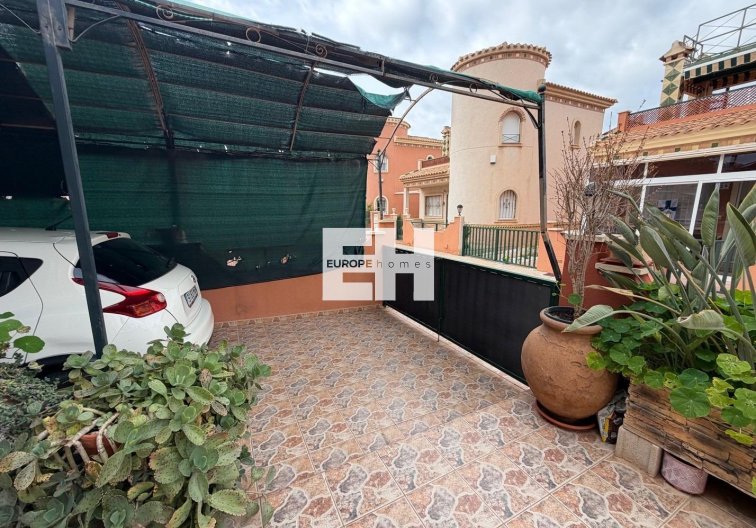 Herverkoop - villa - Orihuela Costa - Playa Flamenca