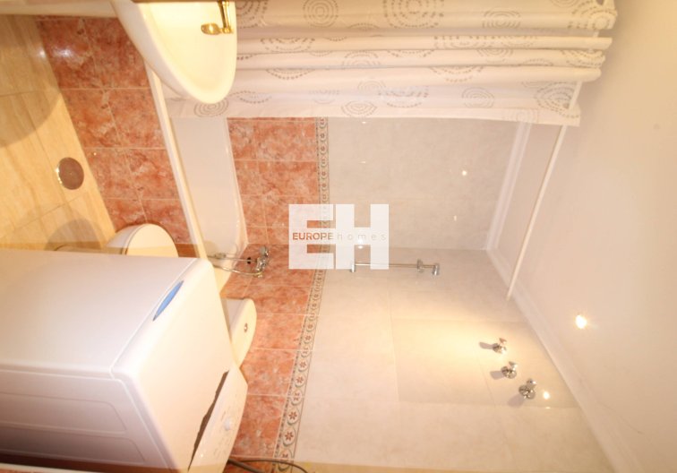 Segunda mano - Apartamento  - Torrevieja - Centro