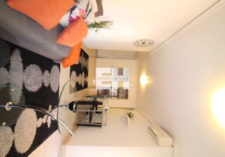 Segunda mano - Apartamento  - Torrevieja - Centro