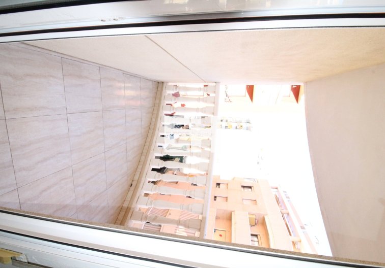 Segunda mano - Apartamento  - Torrevieja - Centro