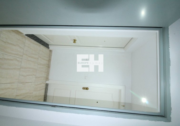 Segunda mano - Apartamento  - Torrevieja - Centro