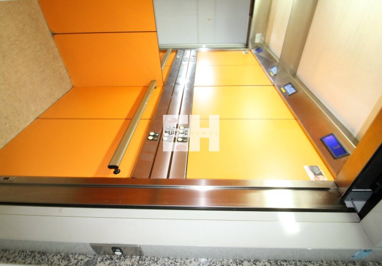 Segunda mano - Apartamento  - Torrevieja - Centro