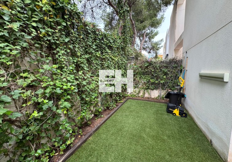 Herverkoop - town house - Torrevieja - Punta Prima