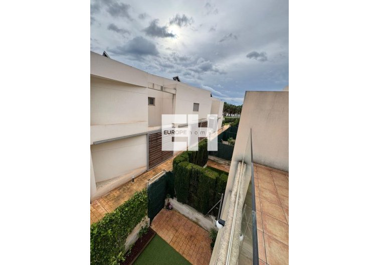 Herverkoop - town house - Torrevieja - Punta Prima