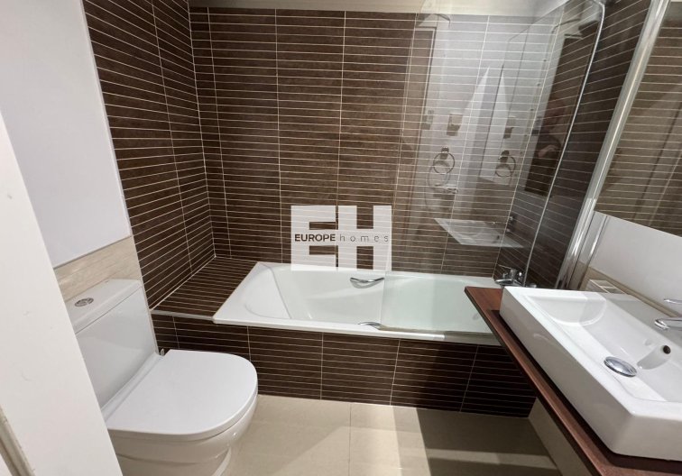 Herverkoop - town house - Torrevieja - Punta Prima