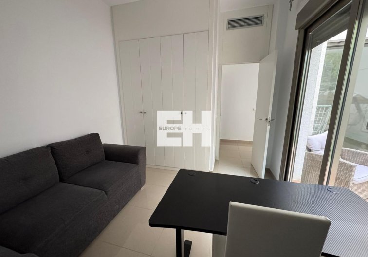 Herverkoop - town house - Torrevieja - Punta Prima