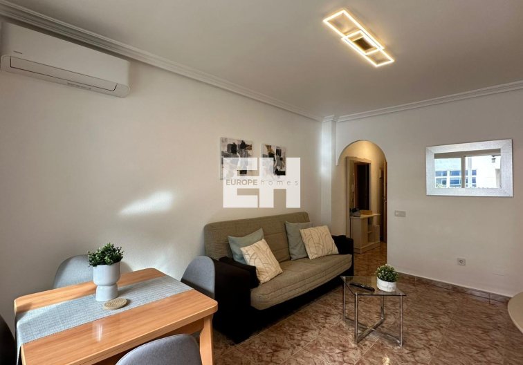 Segunda mano - Apartamento  - Torrevieja - Estacion De Autobuses