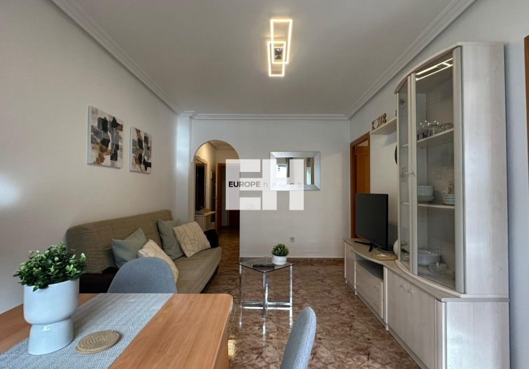 Segunda mano - Apartamento  - Torrevieja - Estacion De Autobuses