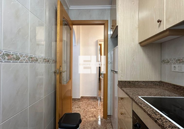 Segunda mano - Apartamento  - Torrevieja - Estacion De Autobuses