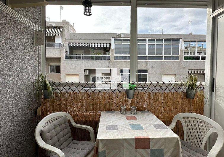 Segunda mano - Apartamento  - Torrevieja - Estacion De Autobuses