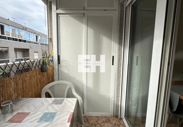 Segunda mano - Apartamento  - Torrevieja - Estacion De Autobuses