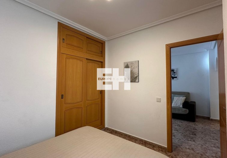 Segunda mano - Apartamento  - Torrevieja - Estacion De Autobuses