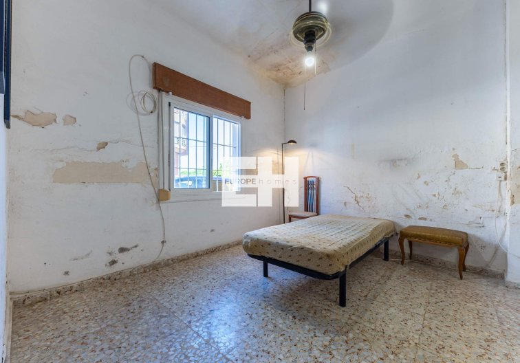Resale - town house - Alicante - San Agustín