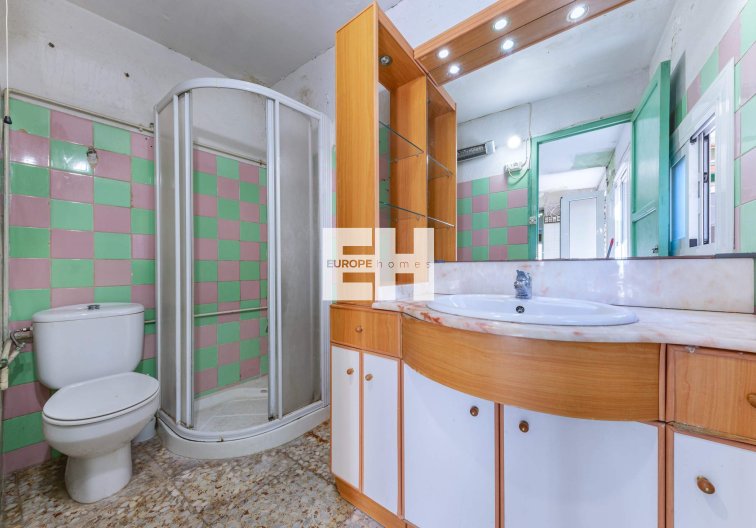 Resale - town house - Alicante - San Agustín