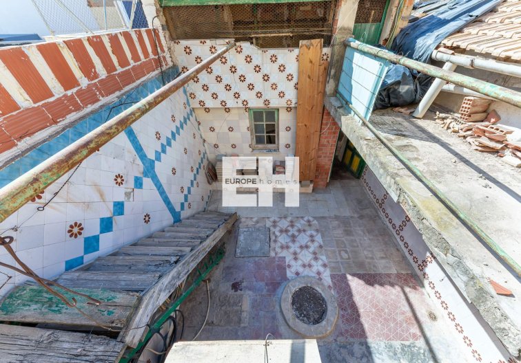 Resale - town house - Alicante - San Agustín