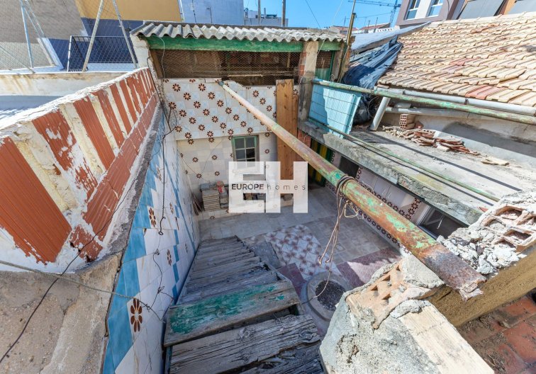 Resale - town house - Alicante - San Agustín