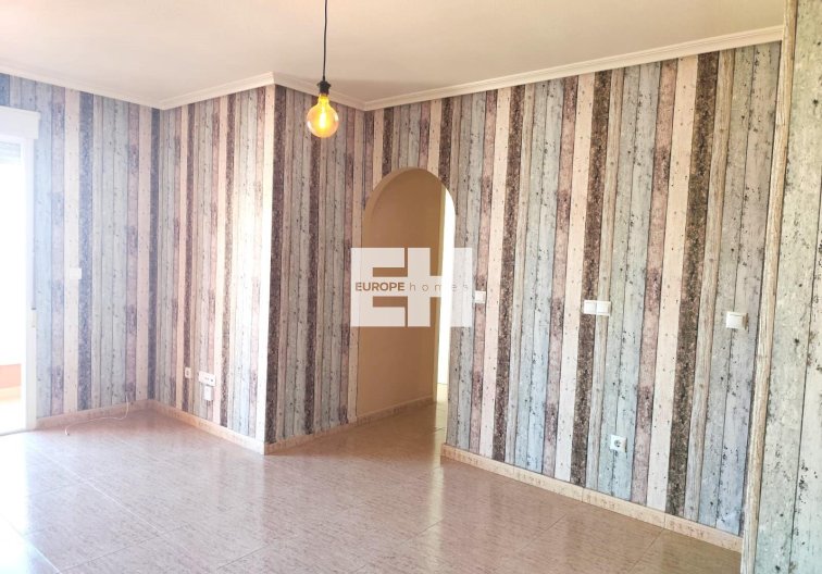 Resale - Apartment - Torrevieja - Centro