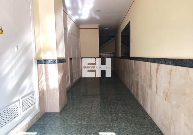 Resale - Apartment - Torrevieja - Centro