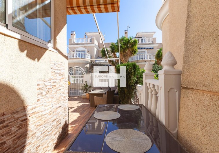 Segunda mano - villa - Orihuela Costa - Los Almendros-la Florida