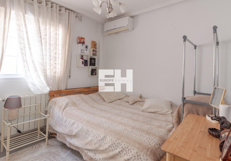 Segunda mano - villa - Orihuela Costa - Los Almendros-la Florida