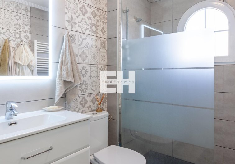 Segunda mano - villa - Orihuela Costa - Los Almendros-la Florida