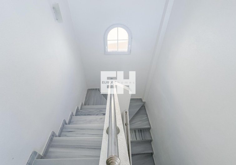 Segunda mano - villa - Orihuela Costa - Los Almendros-la Florida