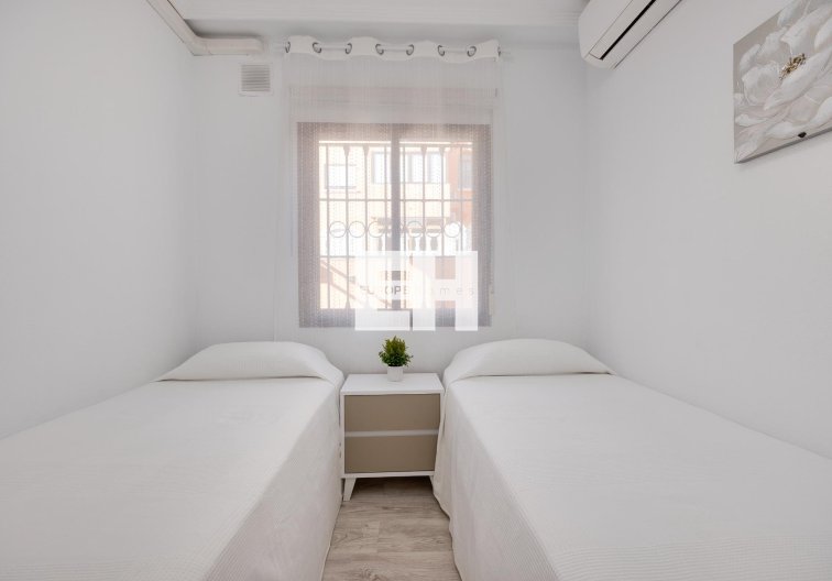 Herverkoop - Bungalow - Torrevieja - Aguas Nuevas