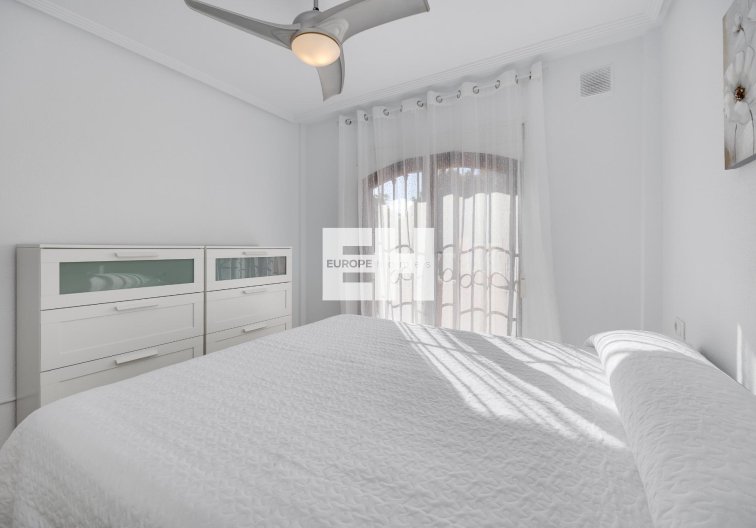 Herverkoop - Bungalow - Torrevieja - Aguas Nuevas