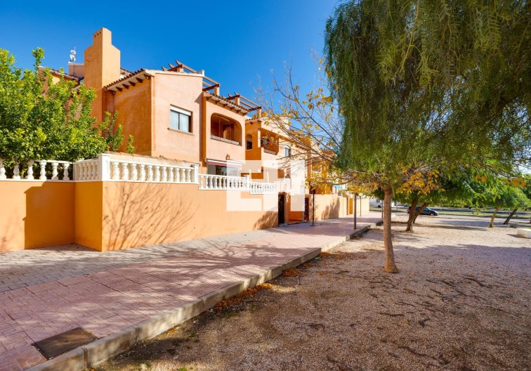 Herverkoop - Bungalow - Torrevieja - Aguas Nuevas