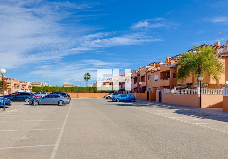 Herverkoop - Bungalow - Torrevieja - Aguas Nuevas