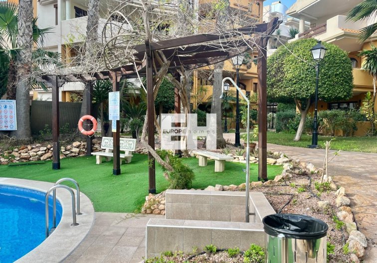 Wiederverkauf - Bungalow - Torrevieja - Punta Prima