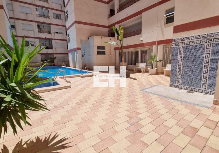 Wiederverkauf - Wohnung - Torrevieja - Centro