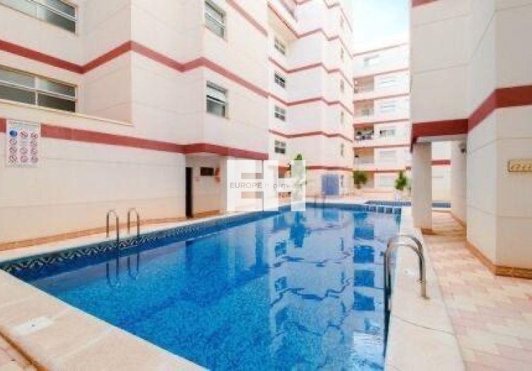 Wiederverkauf - Wohnung - Torrevieja - Centro