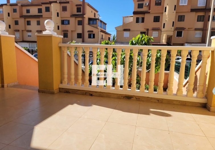 Resale - Apartment - Torrevieja - Aguas Nuevas