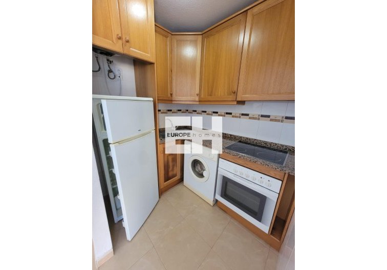 Resale - Apartment - Torrevieja - Aguas Nuevas