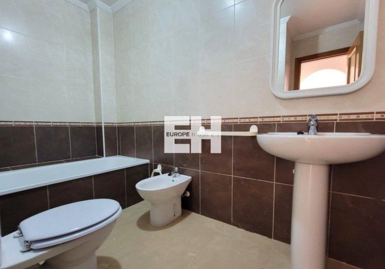 Resale - Apartment - Torrevieja - Aguas Nuevas