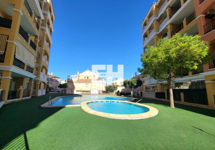 Resale - Apartment - Torrevieja - Aguas Nuevas