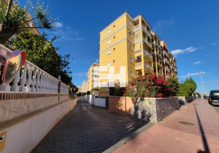 Resale - Apartment - Torrevieja - Aguas Nuevas