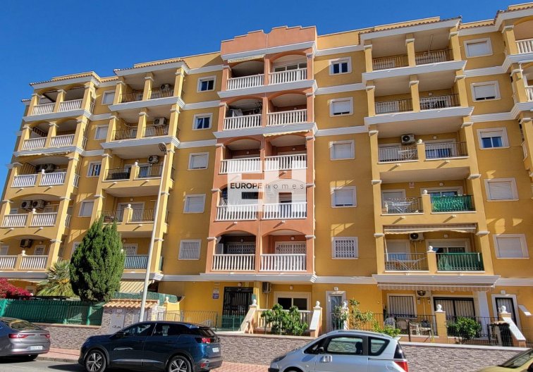 Resale - Apartment - Torrevieja - Aguas Nuevas