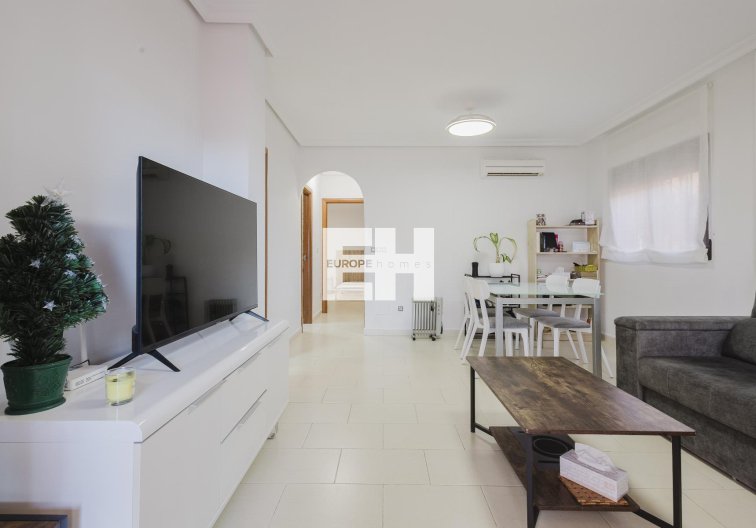 Resale - villa - Torrevieja - Costa Blanca