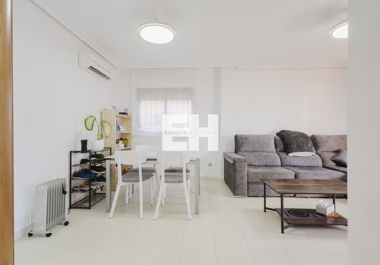 Resale - villa - Torrevieja - Costa Blanca