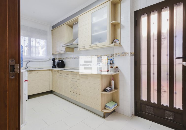 Resale - villa - Torrevieja - Costa Blanca